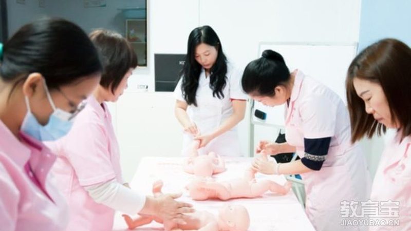 除了散热性能外，折叠洗澡桶还具有以下优势：